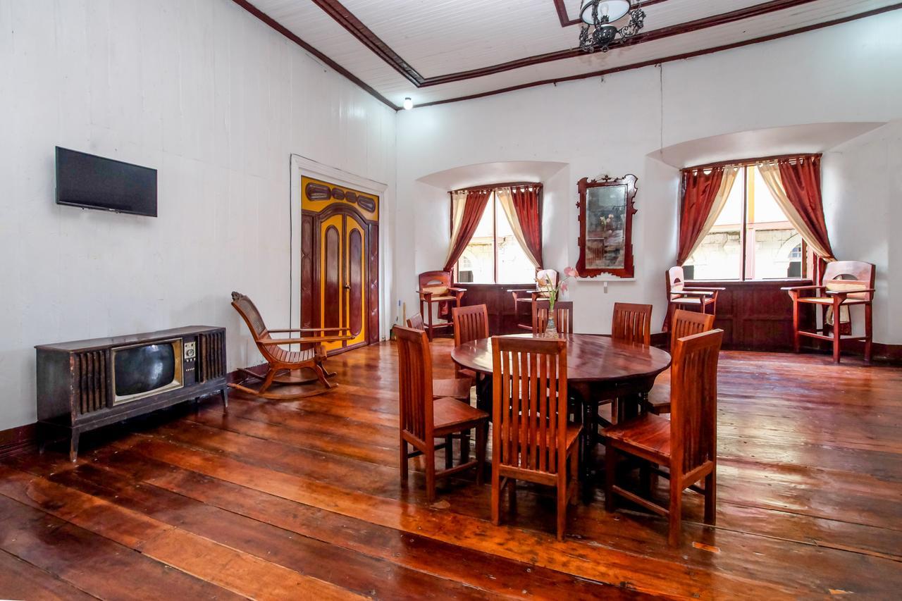 Zen Rooms Calle Crisologo Vigan Eksteriør billede